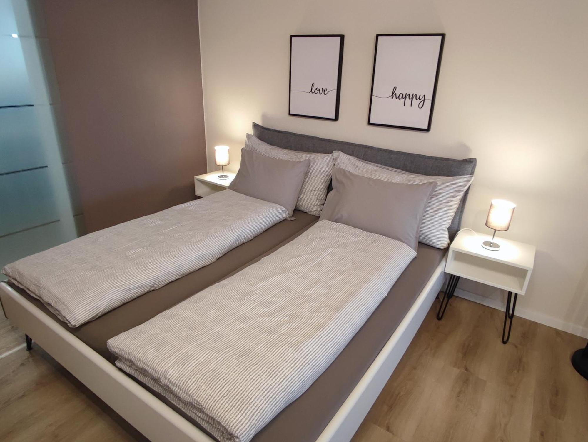 Kleine Auszeit - 2-Zimmer Ferienwohnung Spiez Exterior photo